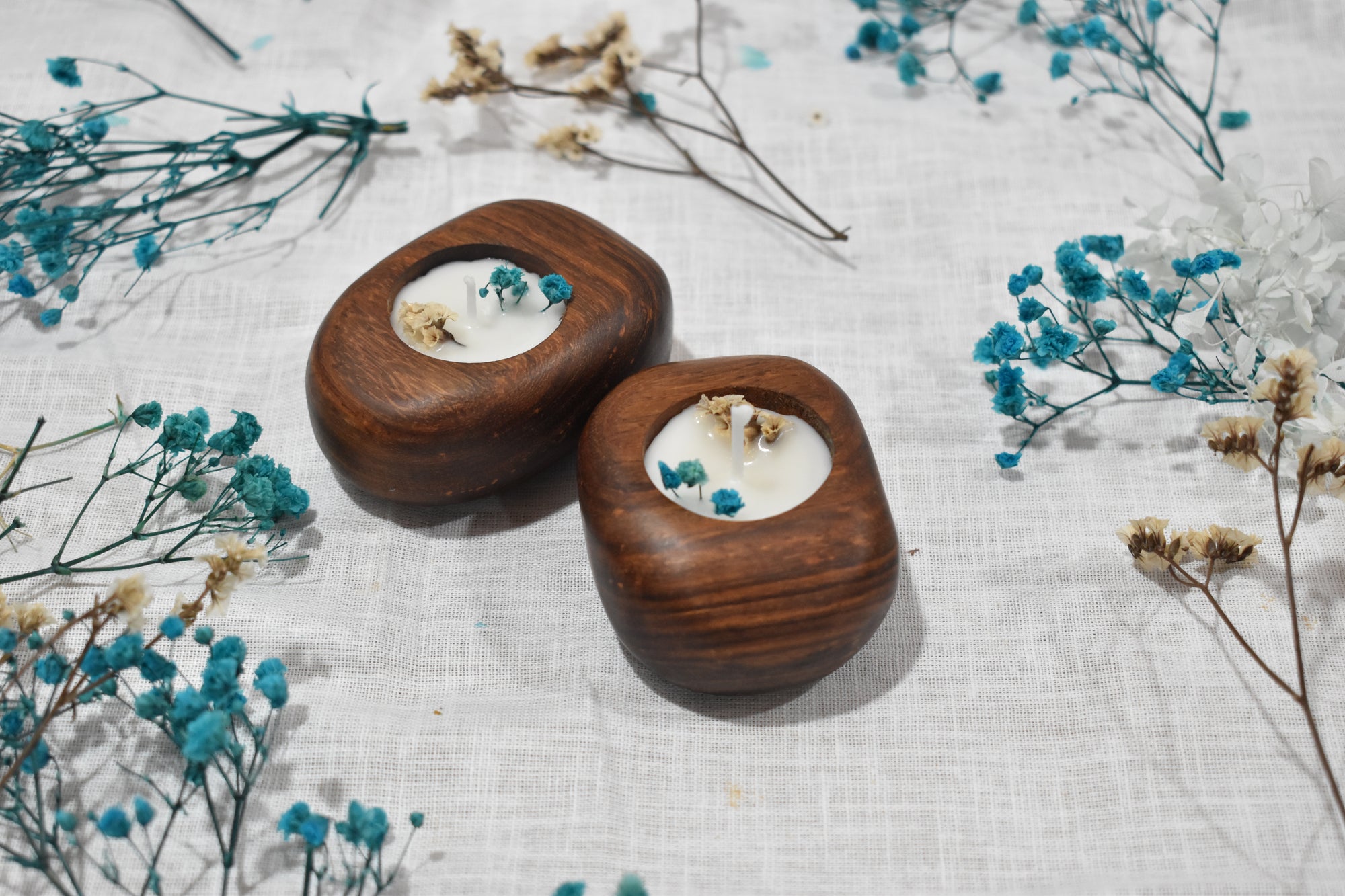 Rosewood Candle Set of 2 – Handcrafted Elegance with Natural Charm