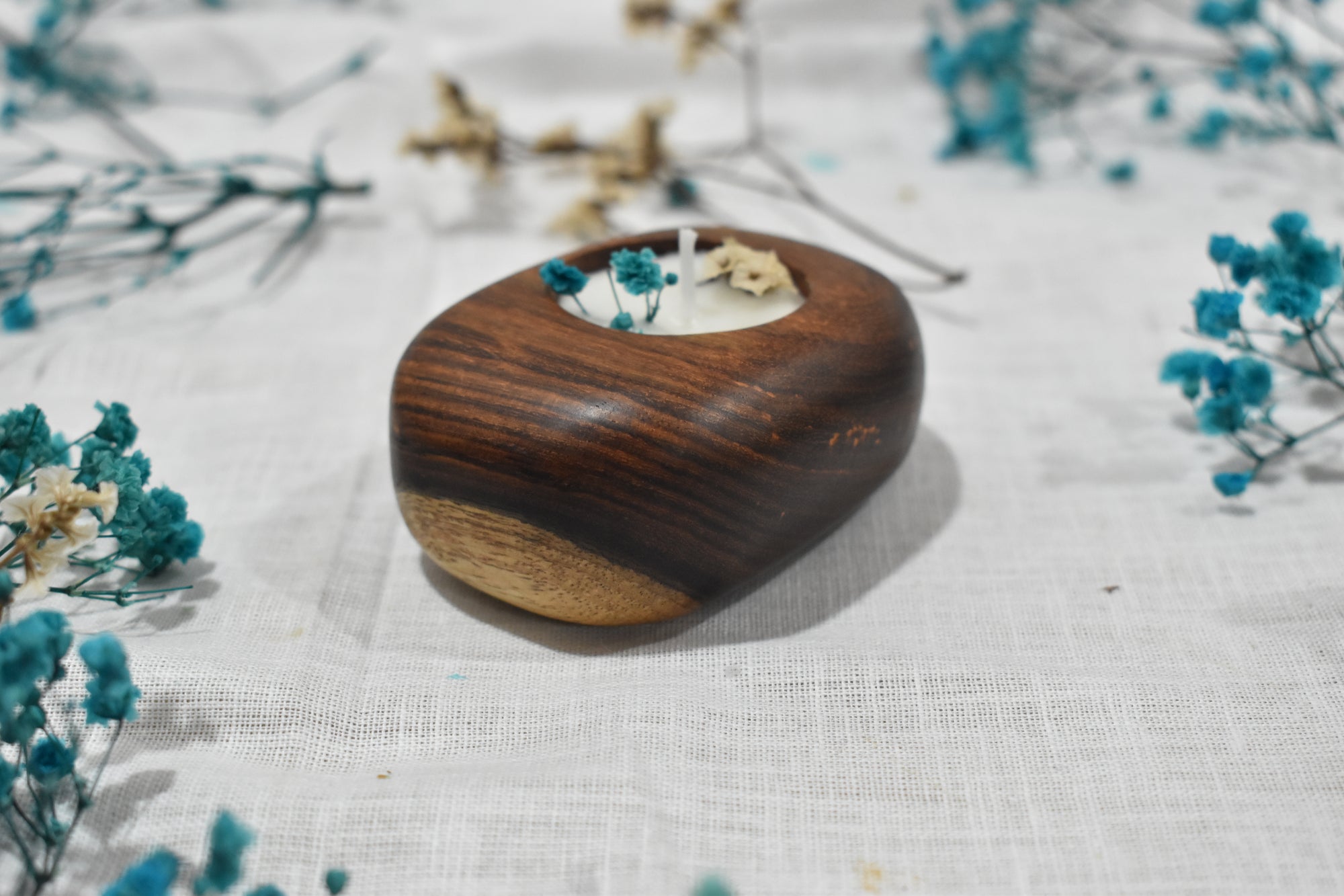Rosewood Candle Set of 2 – Handcrafted Elegance with Natural Charm