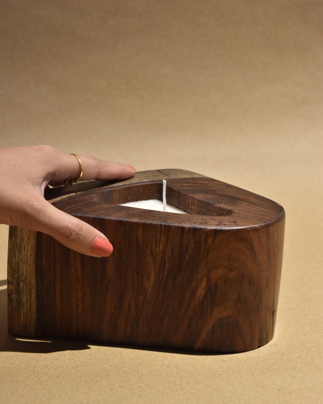 Walnut Wood Candle with Atlantic Breeze