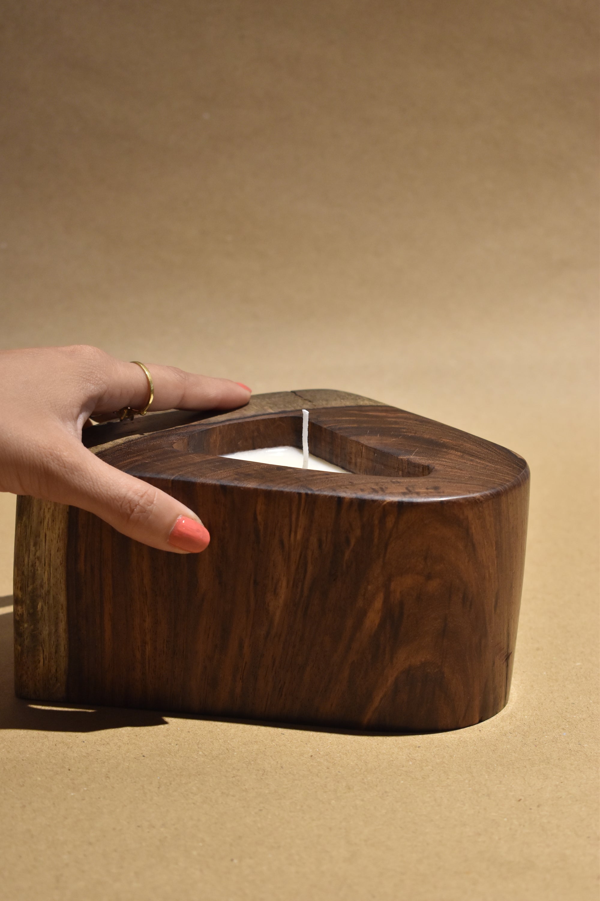 Walnut Wood Candle with Atlantic Breeze
