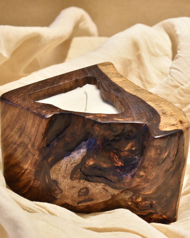 Walnut Candle with Antlantic Breeze fragrance