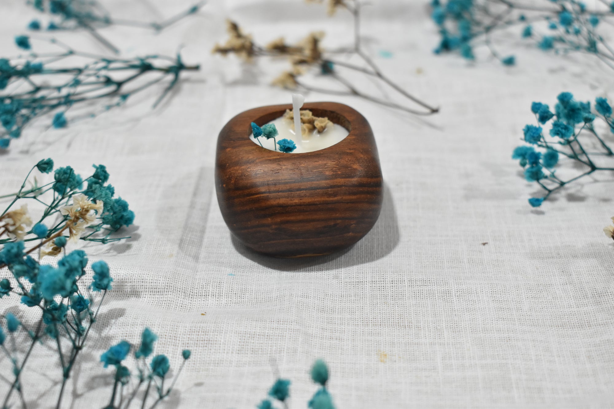 Rosewood Candle Set of 2 – Handcrafted Elegance with Natural Charm