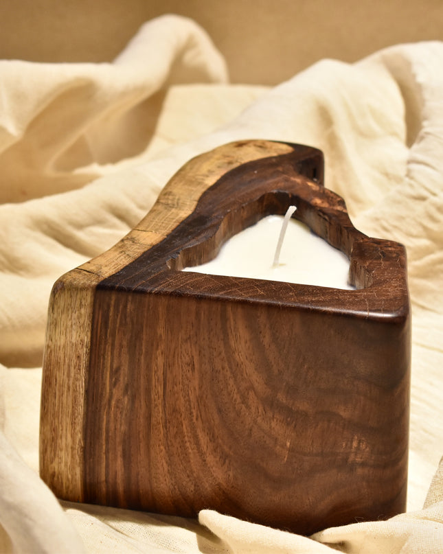 Walnut Candle with Antlantic Breeze fragrance